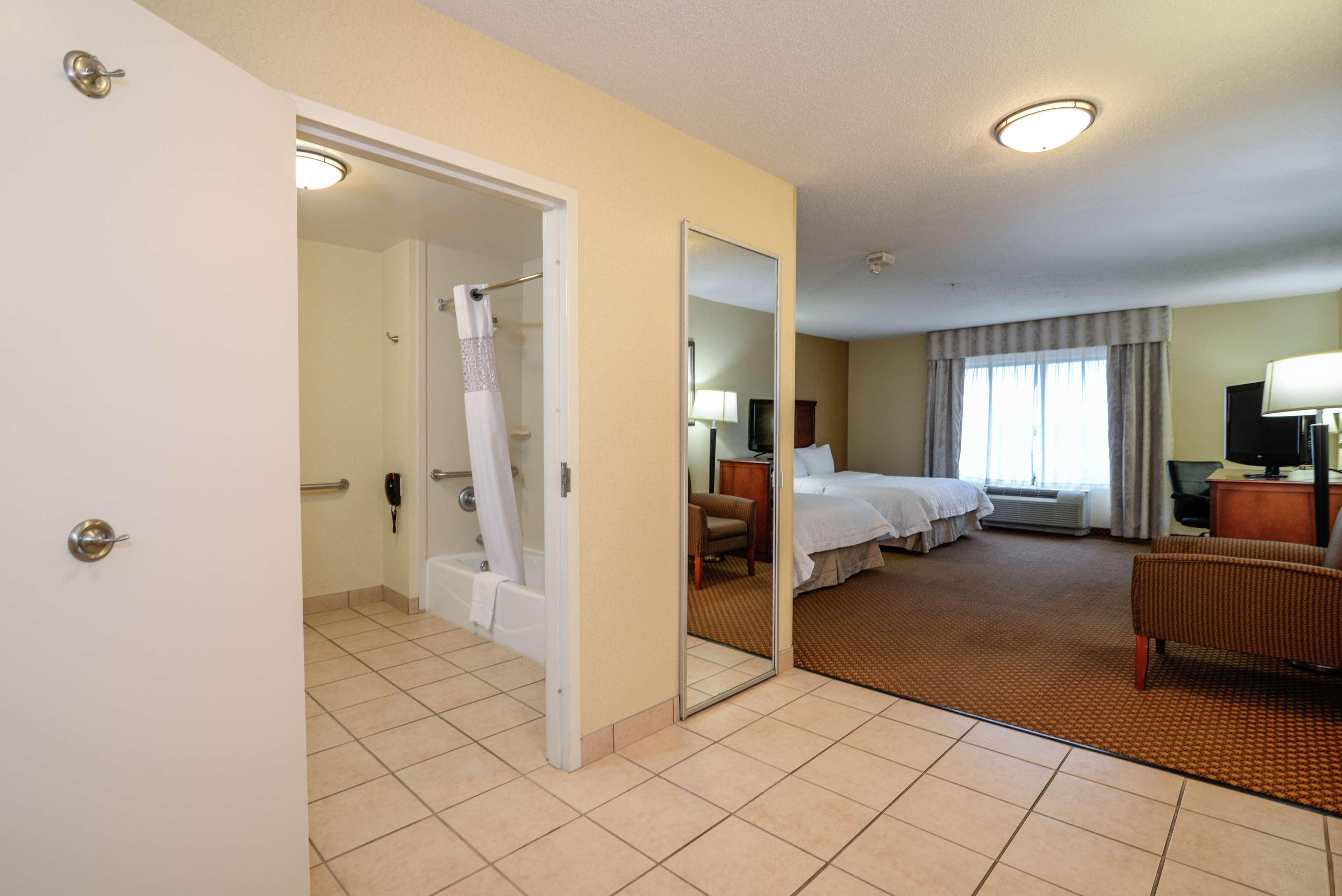 Hampton Inn&Suites Detroit/Chesterfield Exterior foto