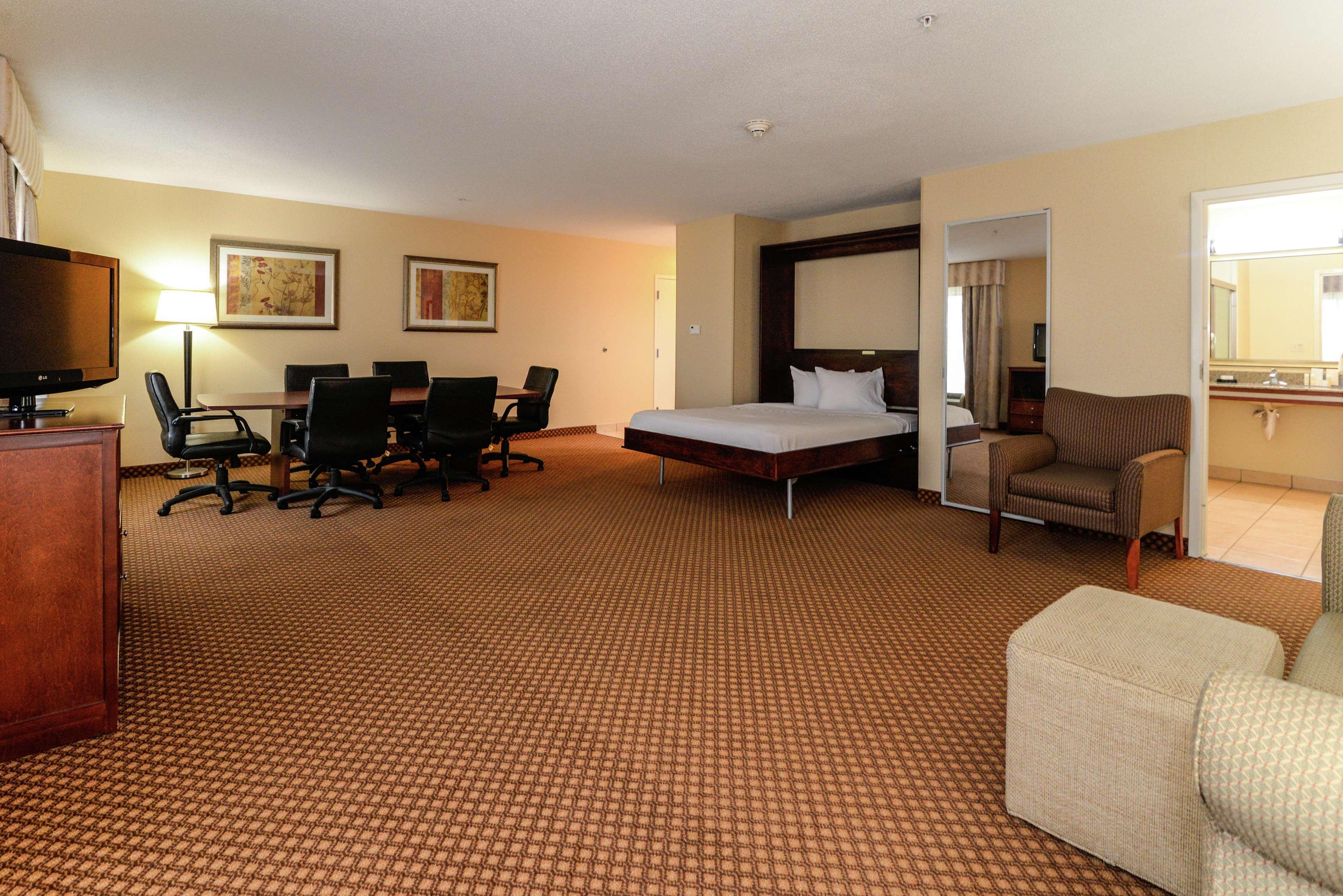 Hampton Inn&Suites Detroit/Chesterfield Exterior foto