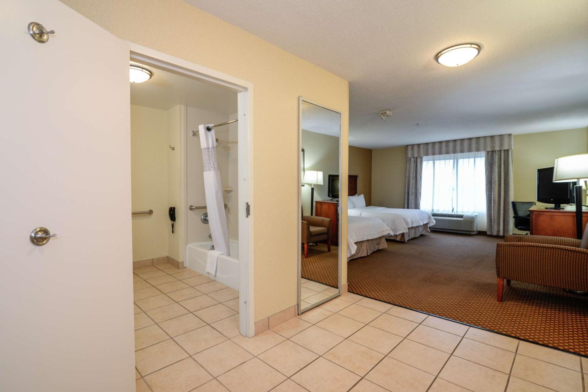 Hampton Inn&Suites Detroit/Chesterfield Exterior foto